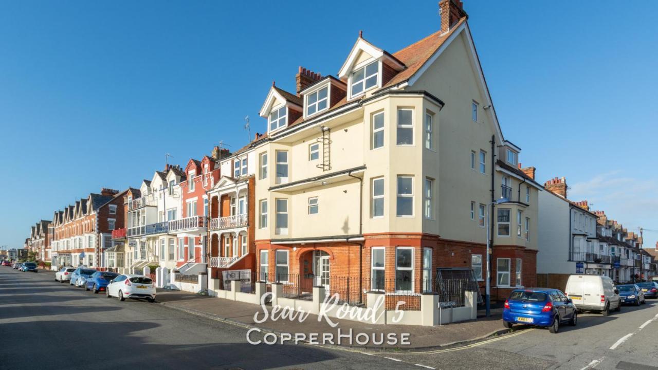 Beautiful Apartments On The Sea Front - Sea Road 5 Felixstowe Exterior photo